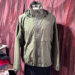 Beautiful olive green athletic extra large windbreaker, rainproof jacket & hood